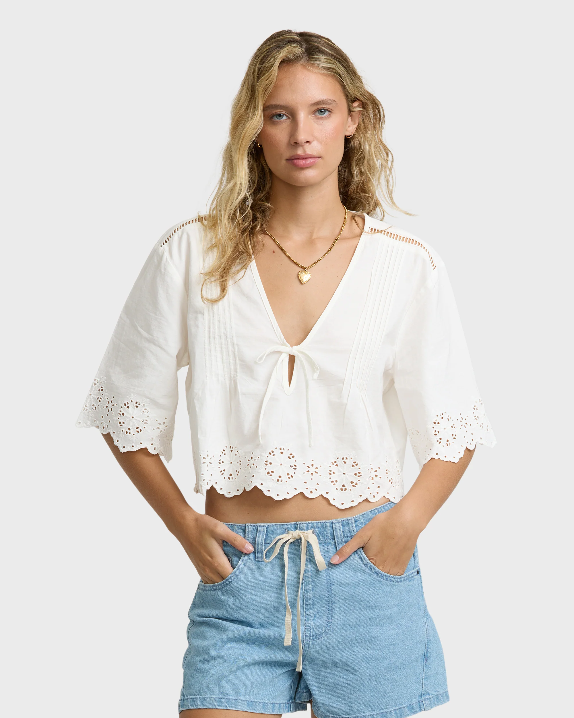 Womens/Clothing/Tops